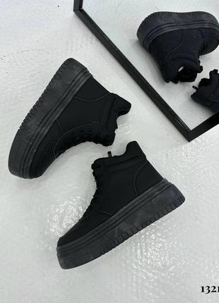 Кросівки зимові чорні жіночі черевики чоботи зима5 фото