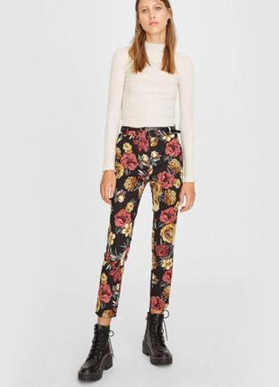 Стильные брюки в цветочный принт