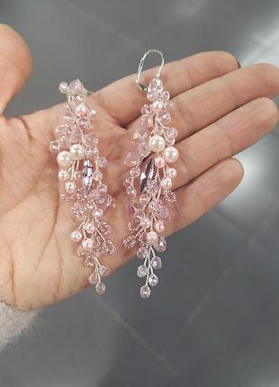 Нежно розовые длинные серьги
