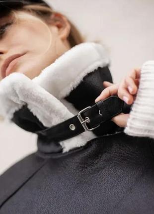 Дубленка женская черная с белым мехом зимняя