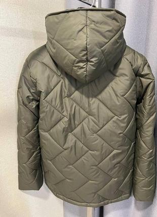 Женская теплая стеганая зигзагами куртка с капюшоном на молнии размеры 42-563 фото