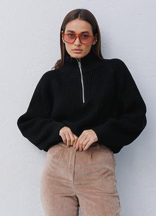 Жіночий в`язаний светр чорний з коміром на блискавці5 фото