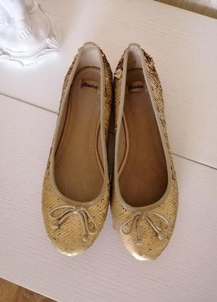 Bata. балетки
