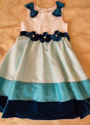 Платье праздничное