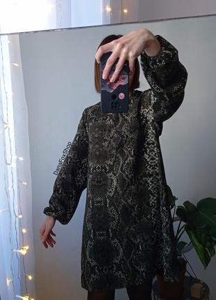 Вільне плаття хакі в зміїний принт рукави фонарики h&m, xs/s