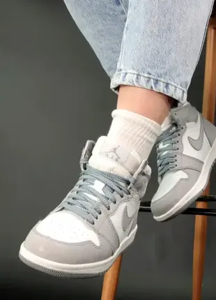 Кросівки жіночі nike air jordan 1 winter ❄️ теплі зимові черевики чоботи fur хутро ☔️🌧🌤☀️ретро