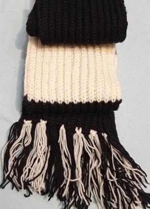 Длинный вязанный шарф