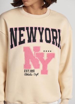 Утепленный женский свитшот с принтом new york - бежевый цвет, l (есть размеры)4 фото