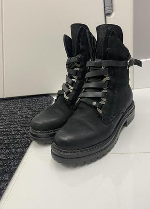 Зимние ботинки