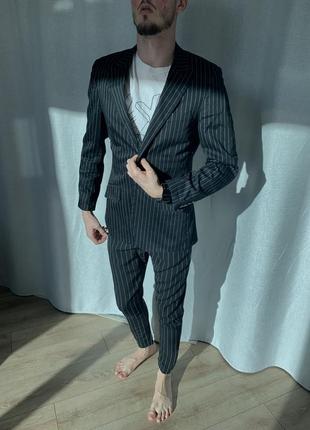 Классический повседневный костюм