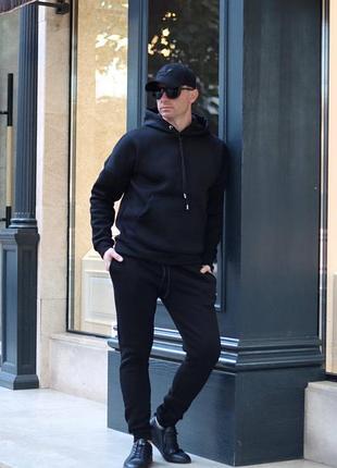 Мужской костюм
отличное качество 
ткань: турецкая трехнитка на флисе 
размер: 46-48, 50-52, 54-56
цвет: черный, серый