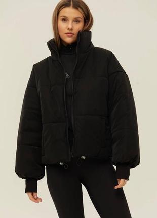 Женская теплая зимняя оверсайз укороченная куртка-пуховик класса люкс на бархоте1 фото