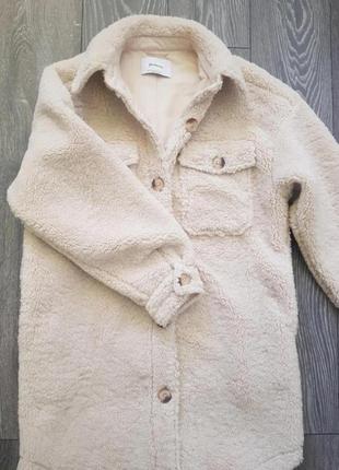 Куртка- пальто тепла на зиму teddy stradivarius6 фото