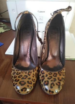 Красивые туфли