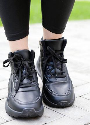 Кросівки жіночі чорні3 фото