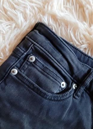 Класні вузькі джинси з необробленим краєм від f&f3 фото