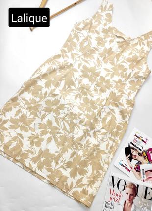 Платье женское короткое бежевого белого цвета в цветочный принт от бренда lalique 42