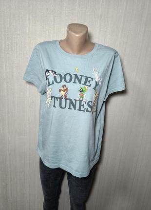 Футболка блакитного кольору. футболка looney tunes

.прикольна футболка