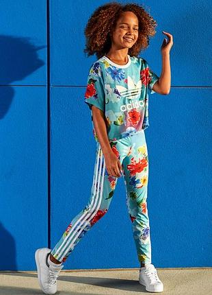 Розмір s, спортивні легінси adidas в квітковий принт
