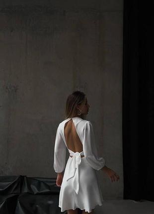 Ніжна сукня з відкритою спиною та вирізом декольте з довгими рукавами 🩶9 фото