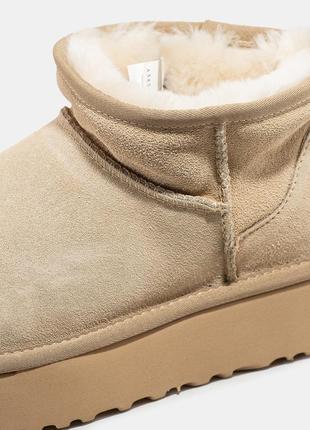 Ugg classic mini бежевые замшевые зимние угги унисекс женские теплые, стильные сапоги 36-414 фото