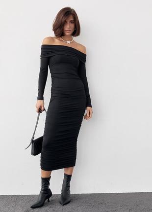 Сукня жіноча чорна довга з драпіруванням