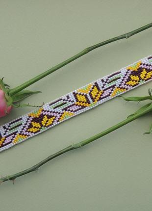 Ґердан у ніжній кольоровій гамі