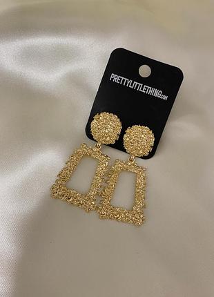 Великі сережки від prettylittlething