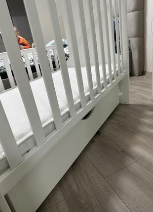 Дитяче ліжечко з матрасом