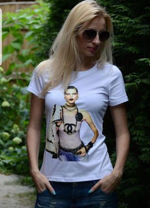 Футболка біла