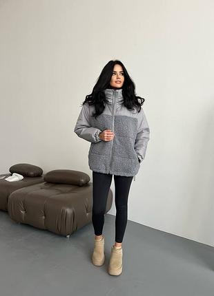 Женская куртка баранчик цвета