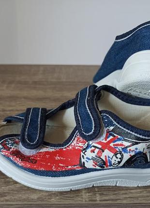 Дитяче взуття waldi