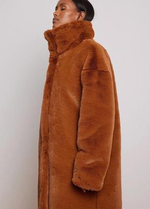 Пальто из искусственного меха с высоким воротником na-kd3 фото