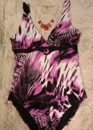 Гарний суцільний купальник в басейн або на пляж .4 фото