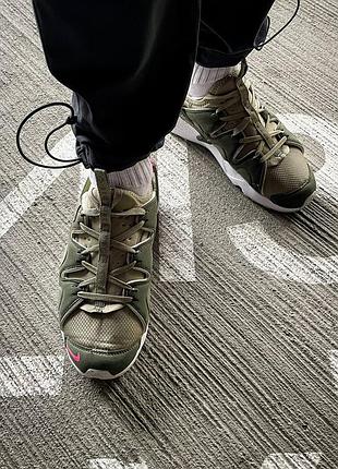 Nike air huarache craft"khaki" 9