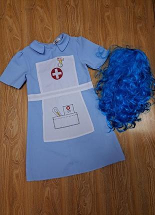 Карновальное платья халат медсестры +парикна 9-10лет1 фото