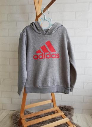 Серенький фирменный свитшот (флис)👬
фирмы adidas 
7/8 лет (128см), маломерит будет на 6/7 рочков
состояние: отличное