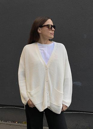 Pull&bear білий в’язаний кардиган оверсайз