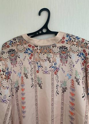 Блузка с орнаментом в стиле вышиванки2 фото
