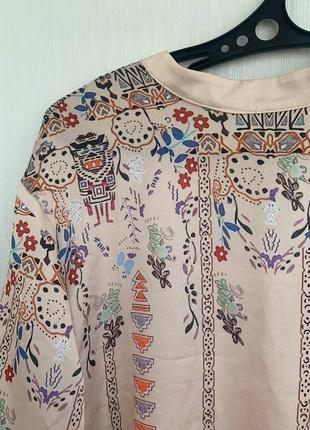 Блузка с орнаментом в стиле вышиванки3 фото