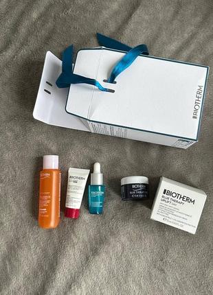 Набір від biotherm anti-aging essentials set3 фото