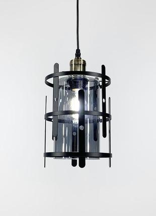 Вінтажний підвісний світильник у чорному каркасі