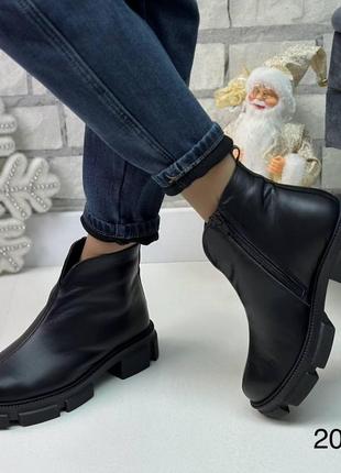 Зимові жіночі шкіряні ботинки чорного кольору, трендові жіночі черевики на блискавці