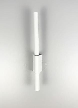 Бра mantra torch у білому.