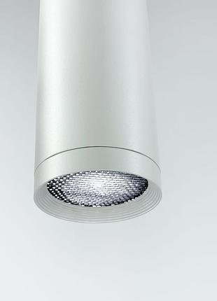 Точковий підвісний світильник у білому корпусі5 фото