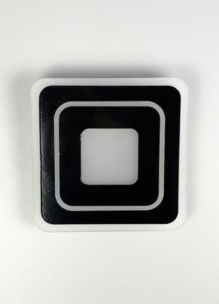 Світлодіодний світильник з матовим акрилом