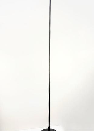 Мінімалістичний та стильний торшер moda