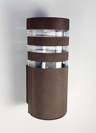 Вуличний настінний світильник