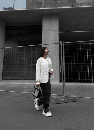 Стильная трендовая куртка стеганая короткая плащевка базовая