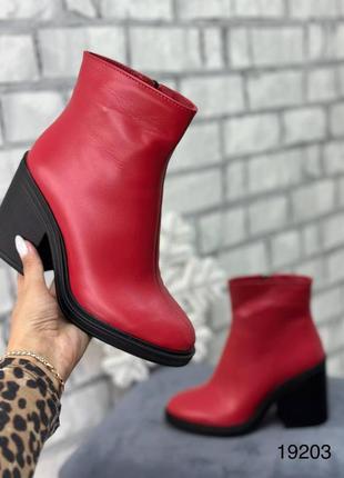 Зимові жіночі шкіряні ботинки червоного кольору, трендові жіночі черевики на підборах2 фото